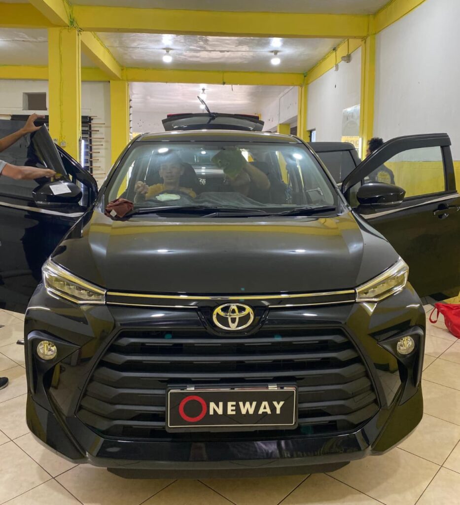 Pemasangan kaca film RKF kualitas terbaik untuk mobil di Medan