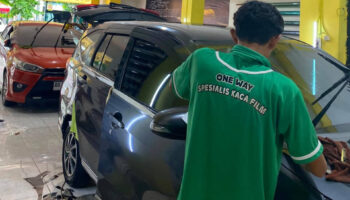 Pemasangan kaca film mobil CPF1 Nero X di Medan untuk perlindungan panas maksimal