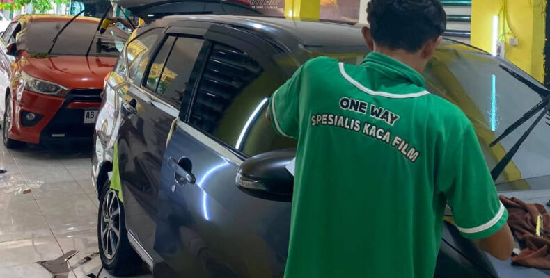Pemasangan kaca film mobil CPF1 Nero X di Medan untuk perlindungan panas maksimal